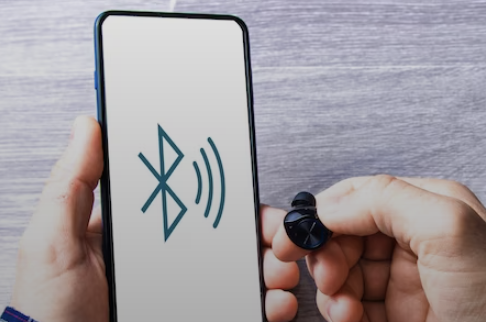 New Bluetooth vulnerability allows the takeover of iOS, Android, Linux, and MacOS devices